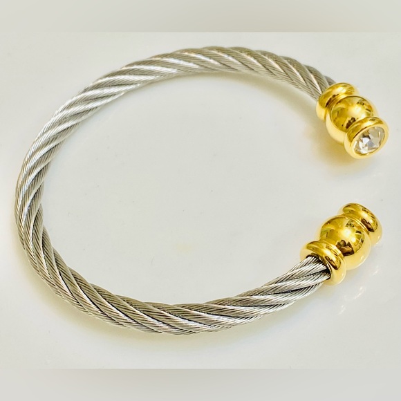 Elegant Gold and Silver Cable Bracelet - Picture 3 of 3